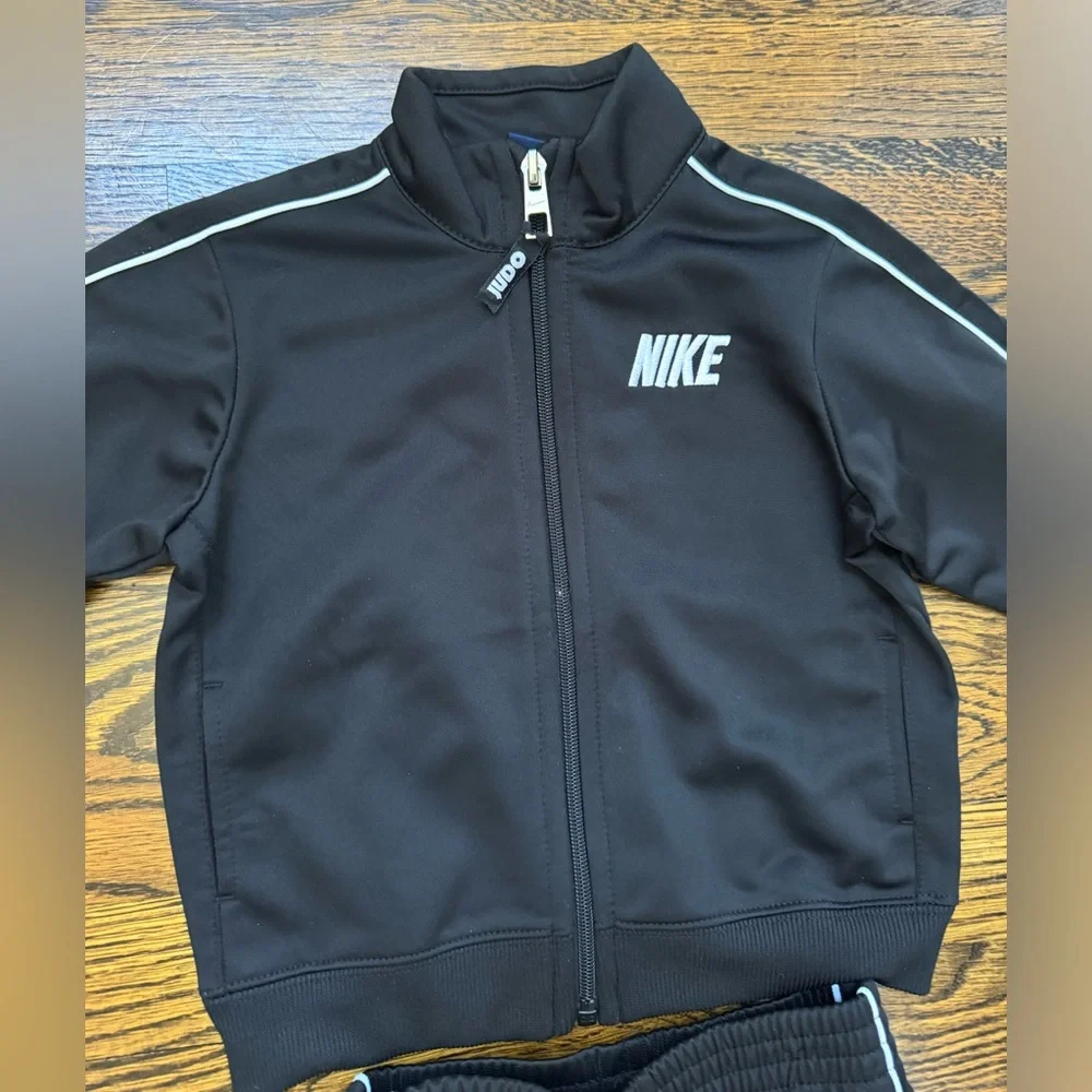 Nike Baby Jacket and Pants, Size: 18M - Picture 3 of 4